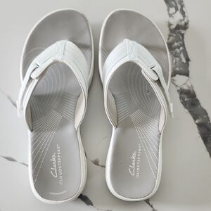 Clarks Women's Cloudsteppers White Sandals